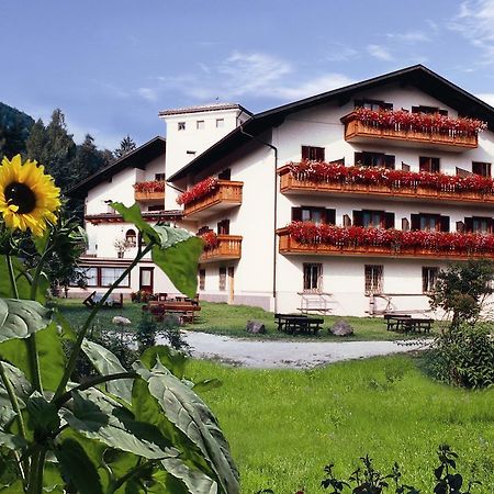 Hotel Brueckenwirt - Al Ponte Montagna Luaran gambar