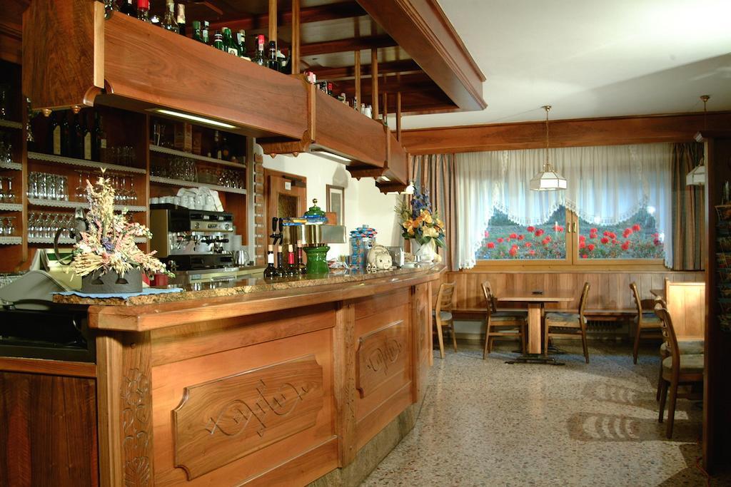 Hotel Brueckenwirt - Al Ponte Montagna Luaran gambar